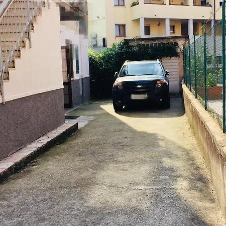 Maison B